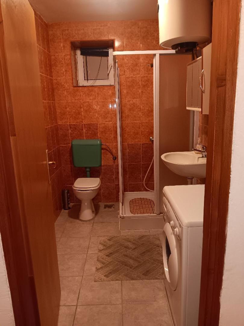 Ivan Apartamento Gornji Karin